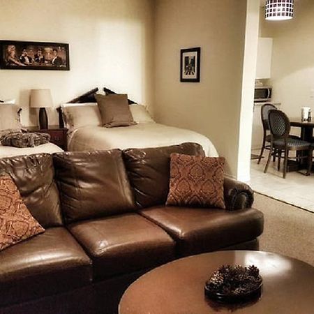 Cozy Little Apartment #11 By Amazing Property Rentals กาติโน ภายนอก รูปภาพ